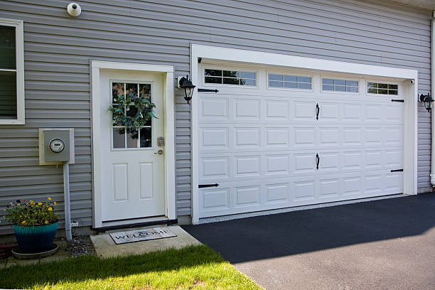 24/7 Emergency Garage Door Panel Replacement experts in Darien, GA
